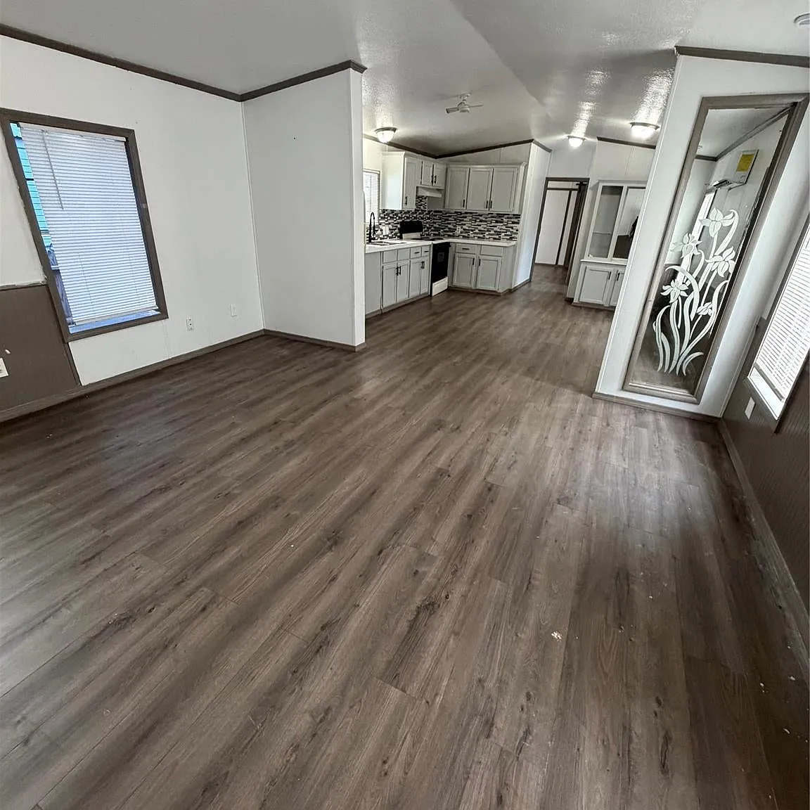 3 bed, $1,250 — Photo 2