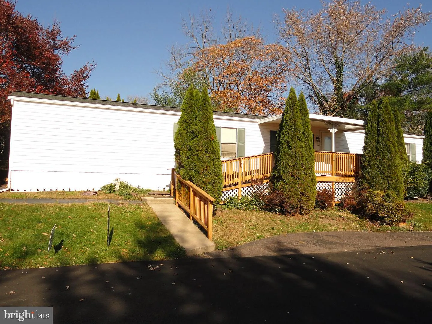 804 Holly Dr photo 1