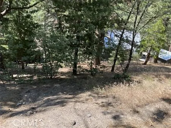 2720 Preston Dr #8, Running Springs, CA 92382