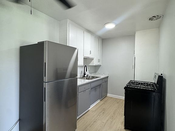 4th image of 956 Magnolia Ave #940F