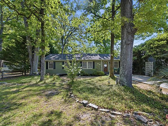 2nd image of 1047 Hilton Point Rd