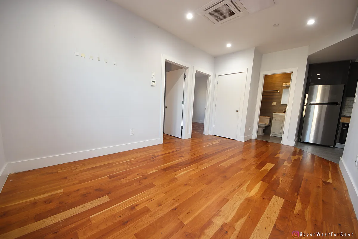 Building Photo - 152 Sackman St #3