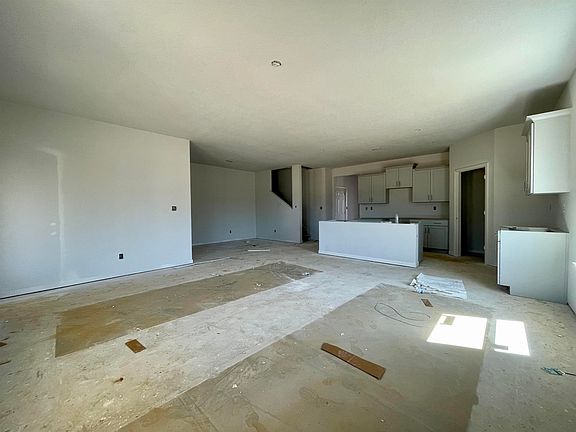 5th image of 165 Misty Birch Ln