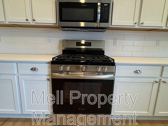 5th image of 170 NE Belfair Station Dr