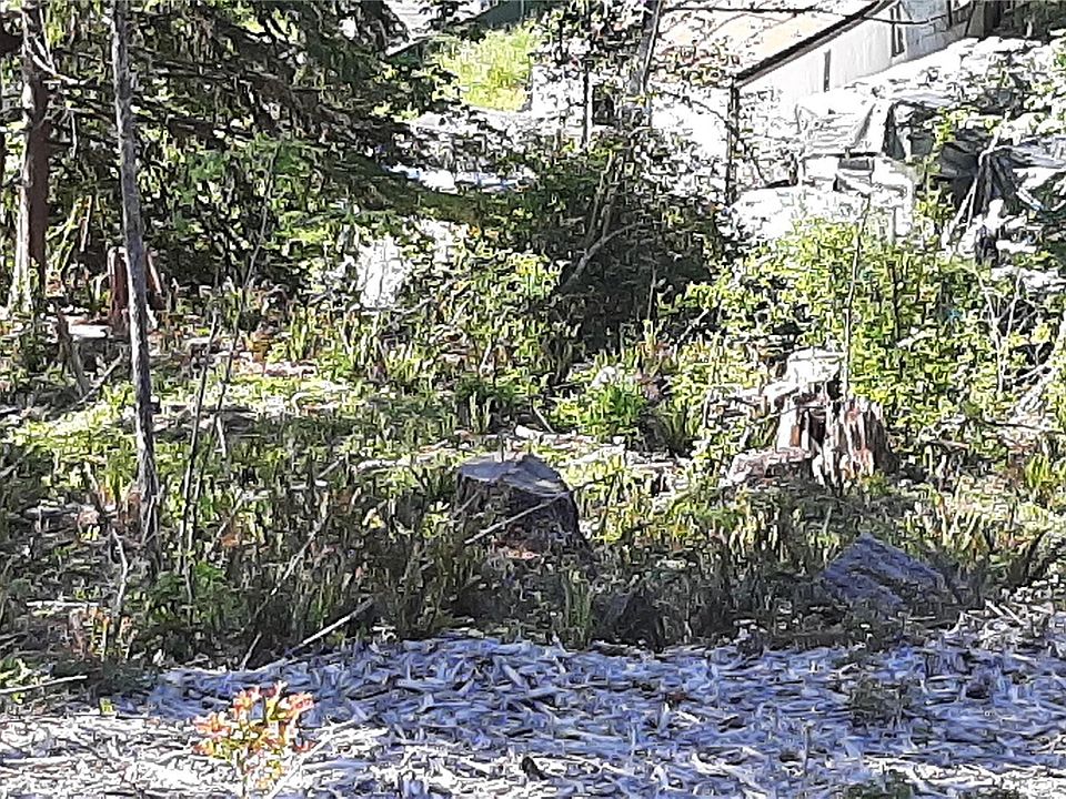 1st image of 221 NE WJ Way