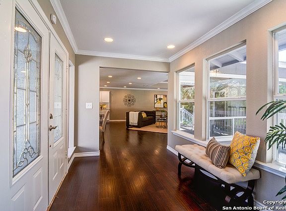 3rd image of 10411 Burr Oak Dr