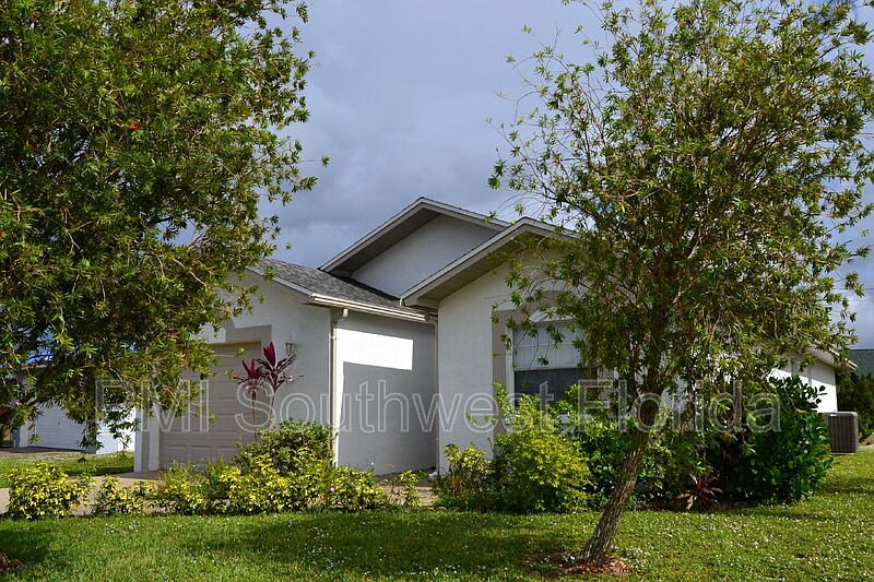1st image of 466 Winwood Ct