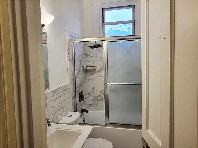 438 S Maple Ave — Photo 16