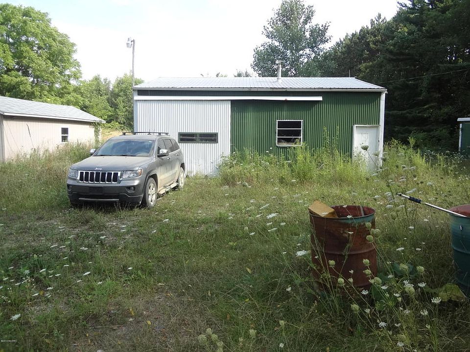2nd image of 19860 Dutch Settlement St
