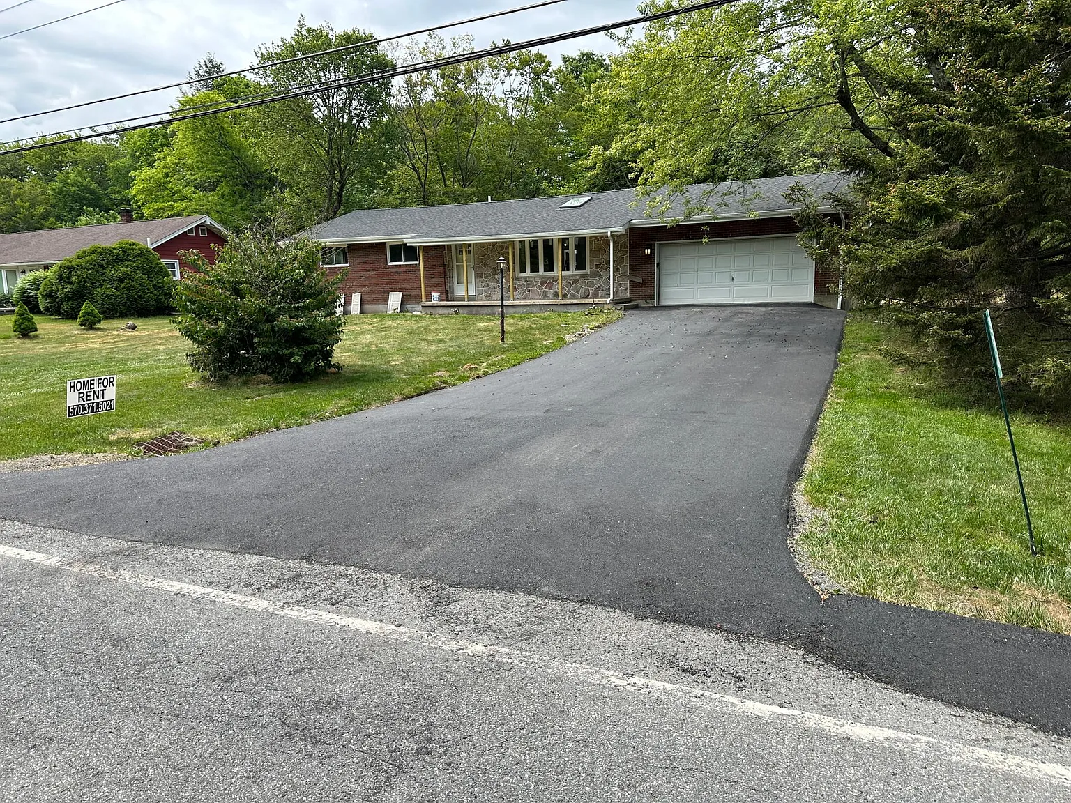 394 Hemlock Dr — Photo 2