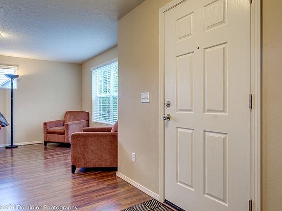 3rd image of 2408 NE 127th Pl
