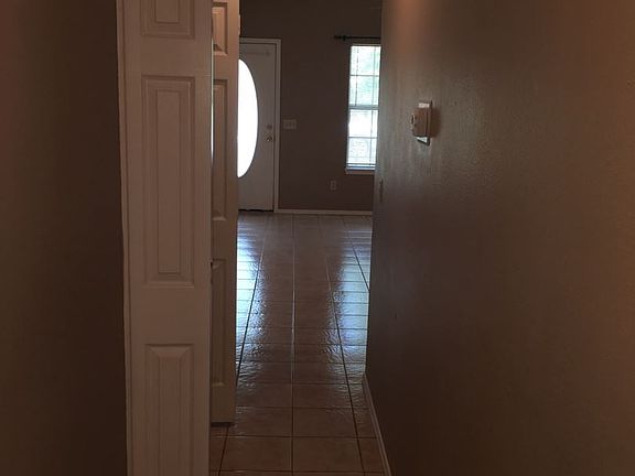 4th image of 1656 N Timbercrest Ave