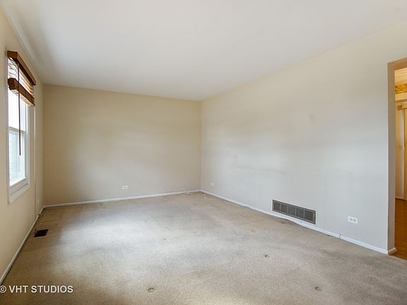 2nd image of 1912 Kingsley Dr