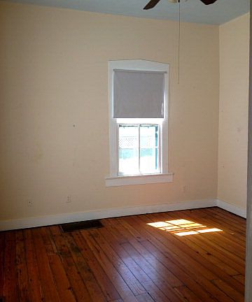 4th image of 1106 Belmont St