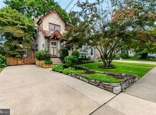 142 Shelbourne Rd, Havertown, PA 19083