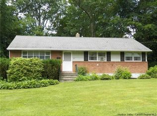 25 Floral Dr, Newburgh, NY 12550