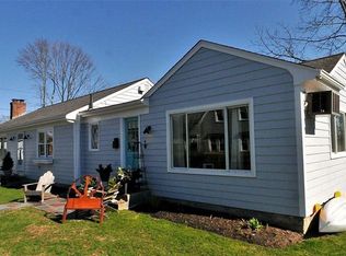 4 Water Way Ct, Barrington, RI 02806