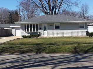 7426 Orion St, Loves Park, IL 61111