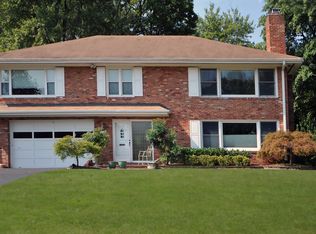7204 Park Terrace Dr, Alexandria, VA 22307