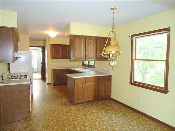 5th image of 3 Hickory Pond Dr