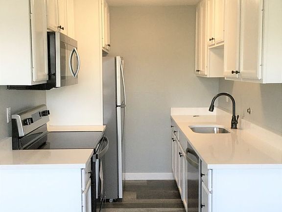 3rd image of 23007 Marine View Dr S APT B205