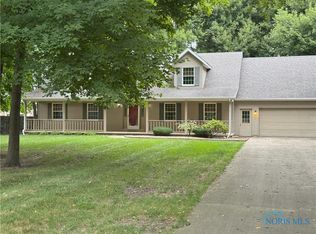 11 Meadow Lane Dr, Delta, OH 43515
