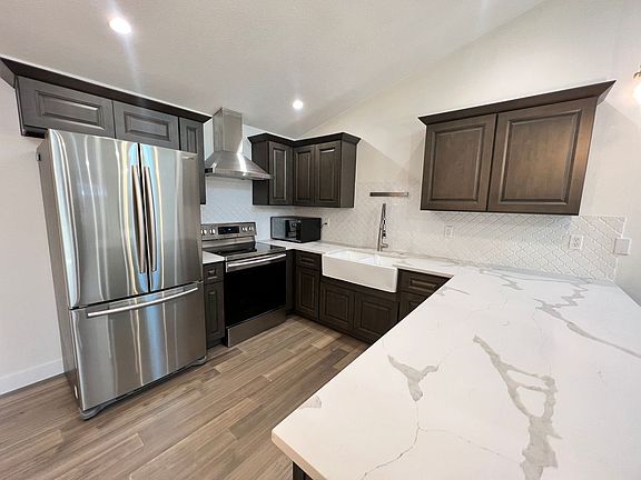 5th image of 5120 NE 76th Ave