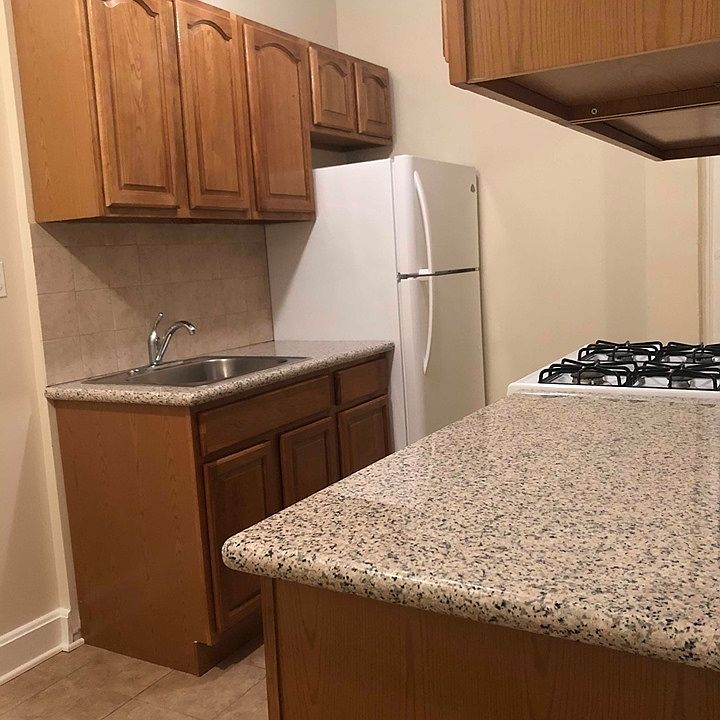 2nd image of 571 Ovington Ave APT 2B