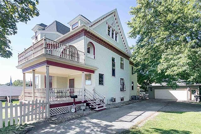 1st image of 224 S Van Buren St #2