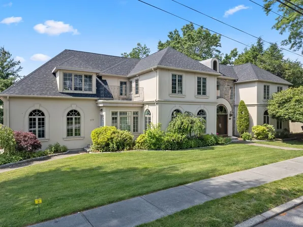 177 Baldpate Hill Rd, Newton, MA 02459