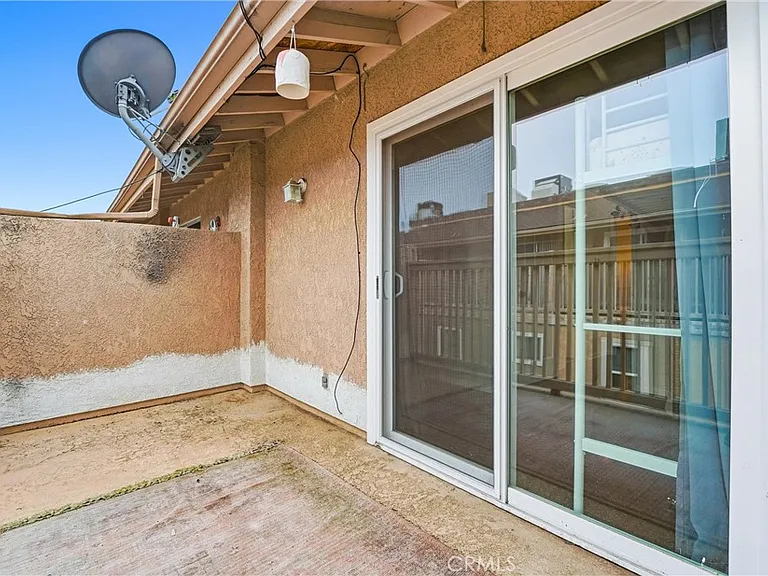 334 S Walnut Ave #D-11 — Photo 21