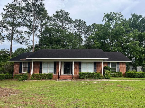 900 Overlook Dr