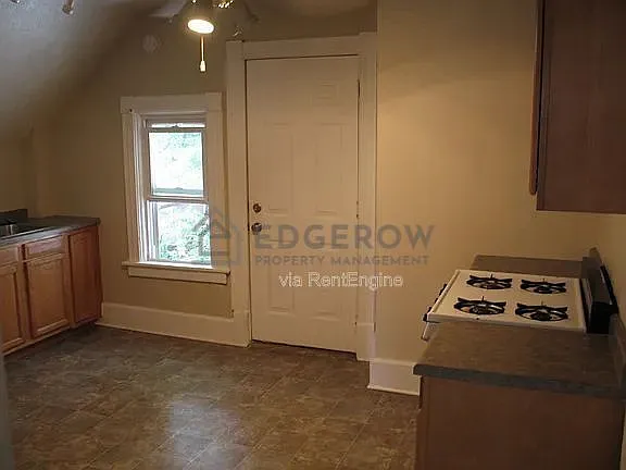 635 Lafayette Ave NE #2 — Photo 7