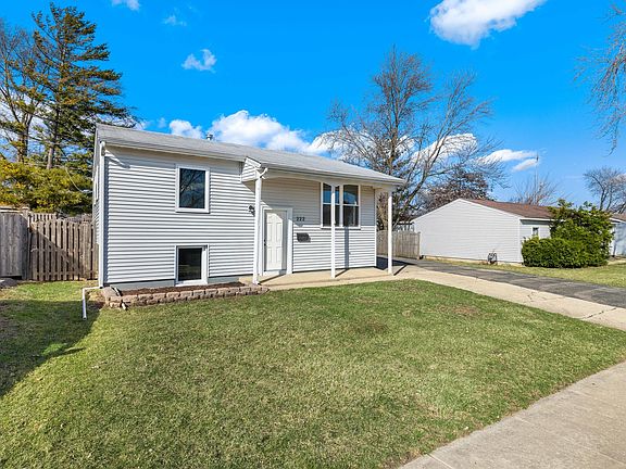 3rd image of 222 Pell Ave