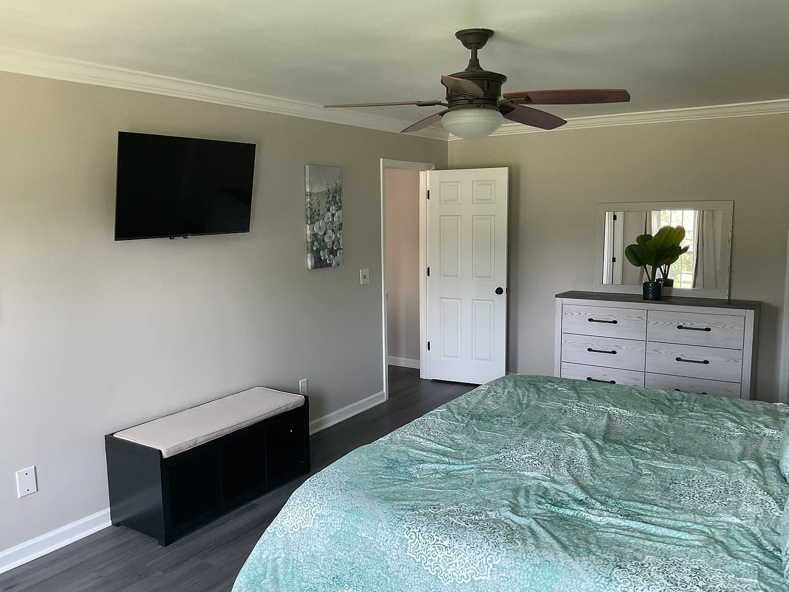 2 bed, $2,600 — Photo 4