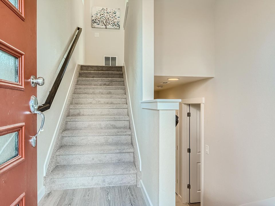 04 Foyer
