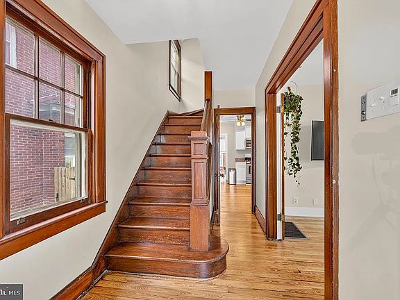 5th image of 1118 Minsi Trail St