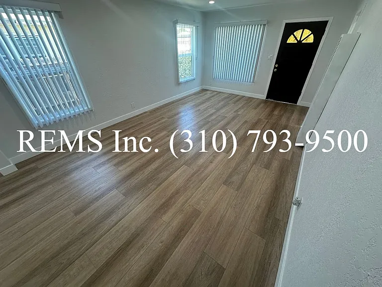 25021 Oak St — Photo 4