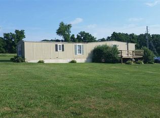 4723 Walters Hatchery Rd, Spring Grove, PA 17362