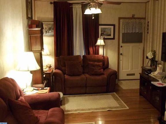 5th image of 247 E Wildey St