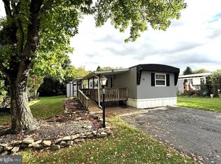 10 Magnolia Ln, Carlisle, PA 17015