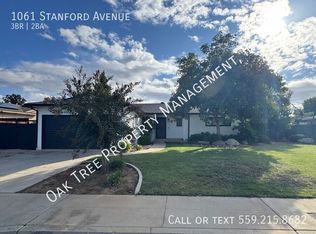 1061 Stanford Ave, Clovis, CA 93611