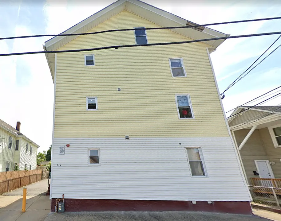 212-214 Washington St