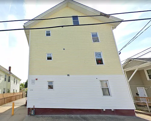 212-214 Washington St Photo 1