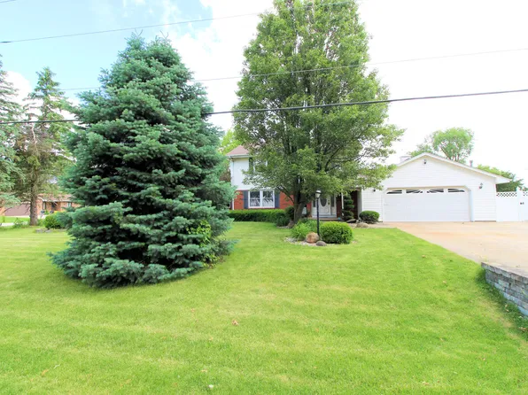 1847 W Tower Dr, Kankakee, IL 60901