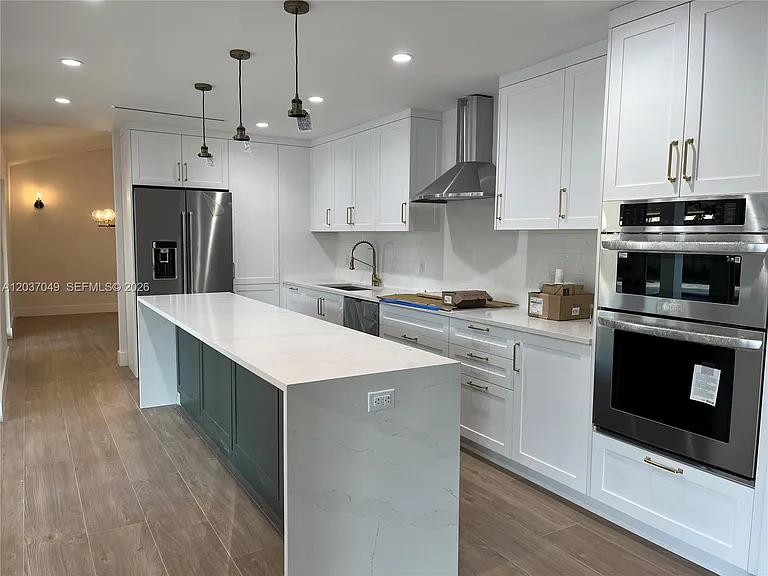 8885 SW 76th Ter — Photo 3