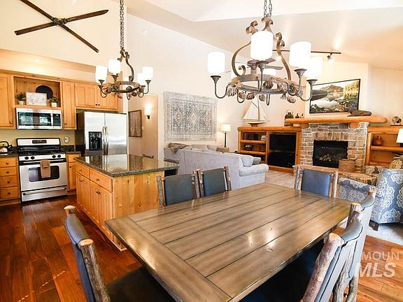 3rd image of 1391 Hearthstone Ct #18D