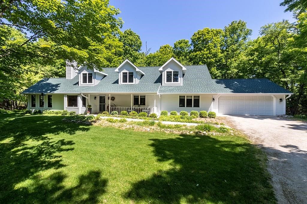 4175 Glidden Dr, Sturgeon Bay, WI 54235 Zillow