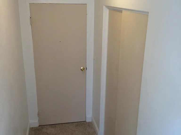 906 Walnut St — Photo 17