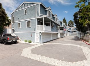 214 Mayfair Ln, Costa Mesa, CA 92627